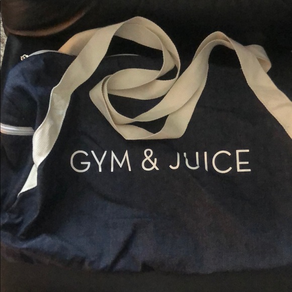 Gym duffel bag - Picture 3 of 3